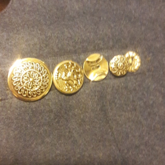 Buttoned Vest - Picture 8 of 8